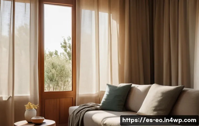 낮잠과 불면증 해결의 관계 - A cozy, softly lit bedroom in a modern Spanish home during the afternoon, featuring a middle-aged Sp...