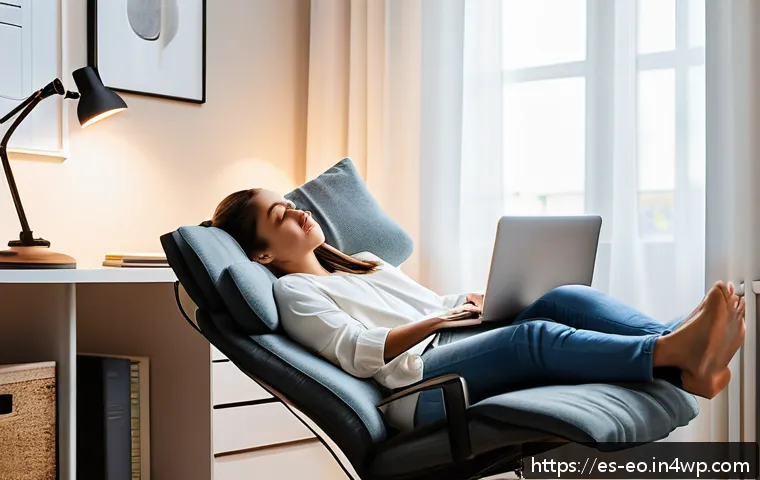 낮잠의 이론적 배경 - A serene home office scene in a modern Spanish apartment during early afternoon, featuring a young a...